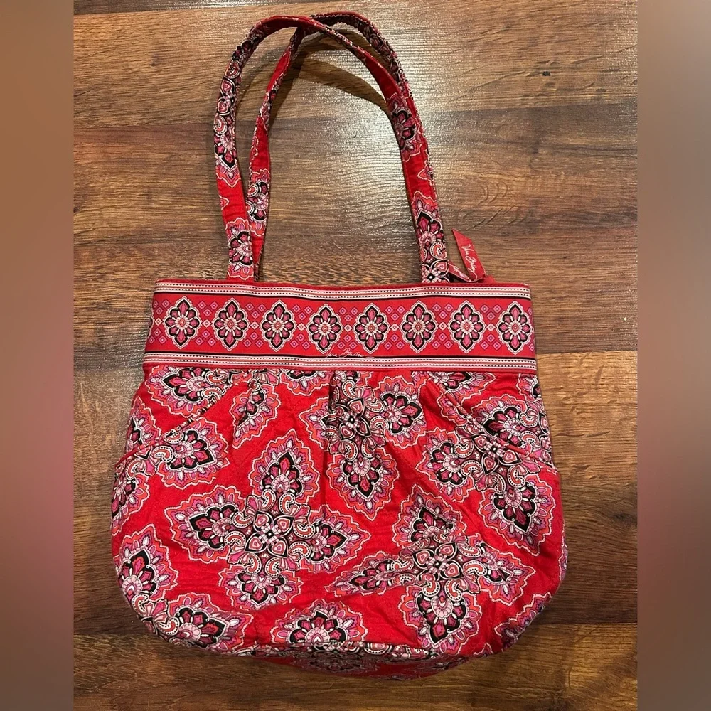 Vera Bradley Shoulder Bag Purse Frankly Scarlett Red Paisley Wallet Matching Set